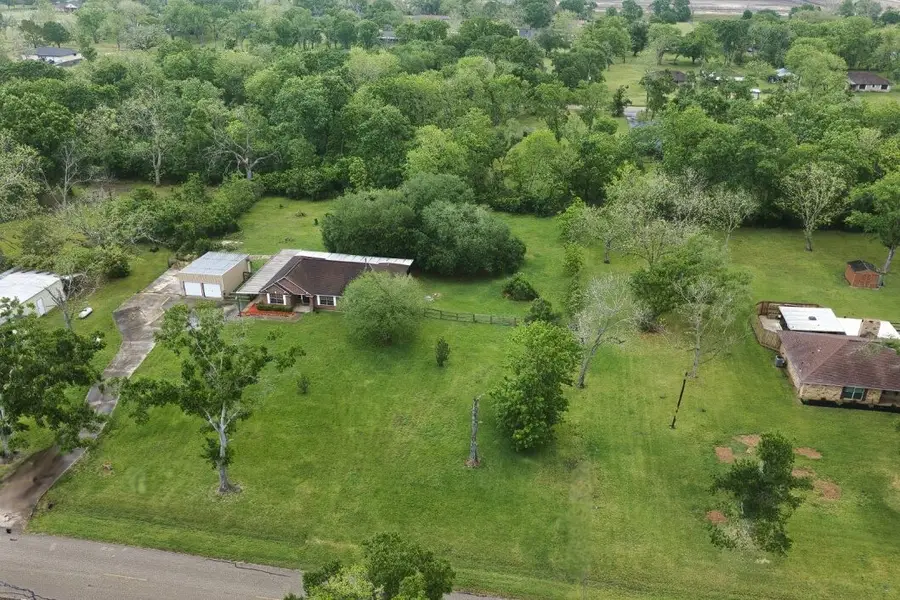 308 County Road 893b, Angleton, TX 77515 - #2