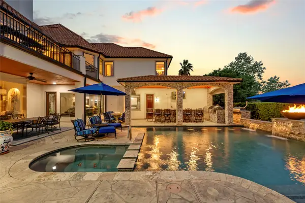 1810 Watercastle Court, Houston, TX 77077