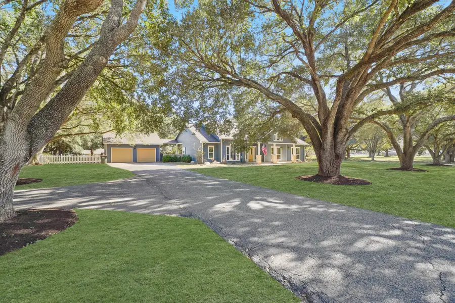 414 Brazos Hill Lane, Sealy, TX 77474 - Image #3