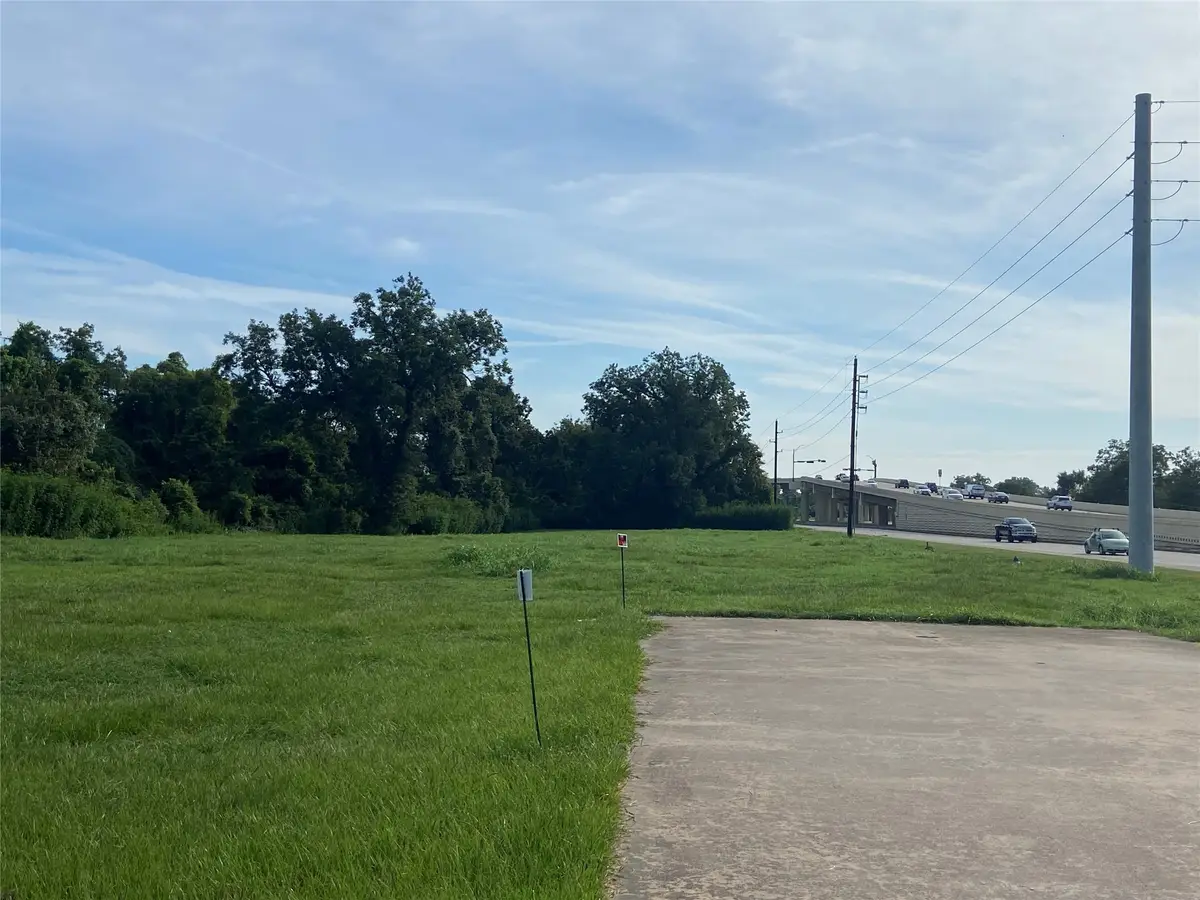 1221 E Highway 90a, Richmond, TX 77406 - Image #1