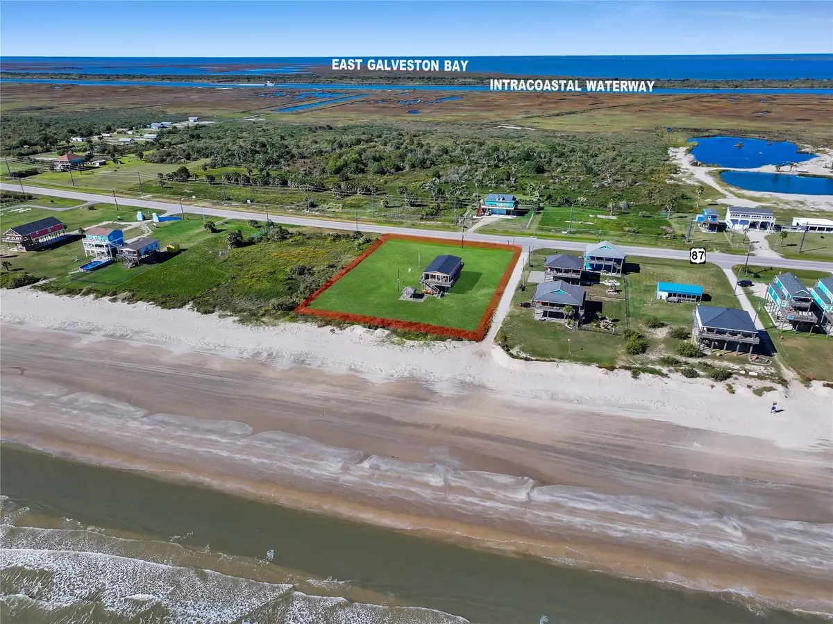 981 Dolly Street, Gilchrist, TX 77617 - Image #1