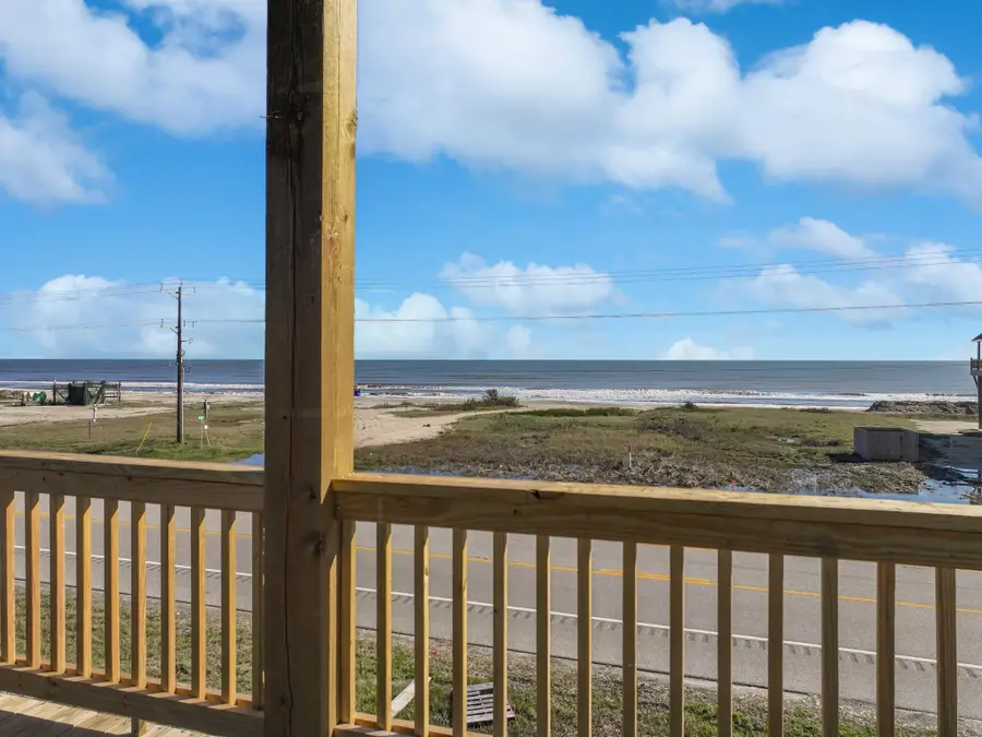 2313 Gumbo Drive, Gilchrist, TX 77617 - Image #2