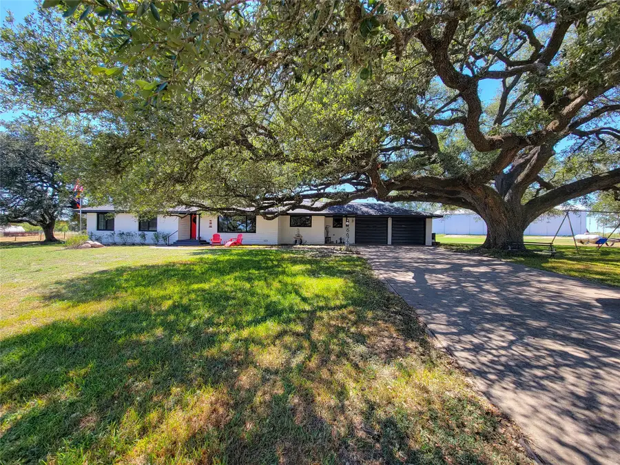 6673 Old Mill Creek Road, Brenham, TX 77833 - Image #2