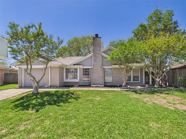 8403 Lazy Brook Lane, La Porte, TX 77571