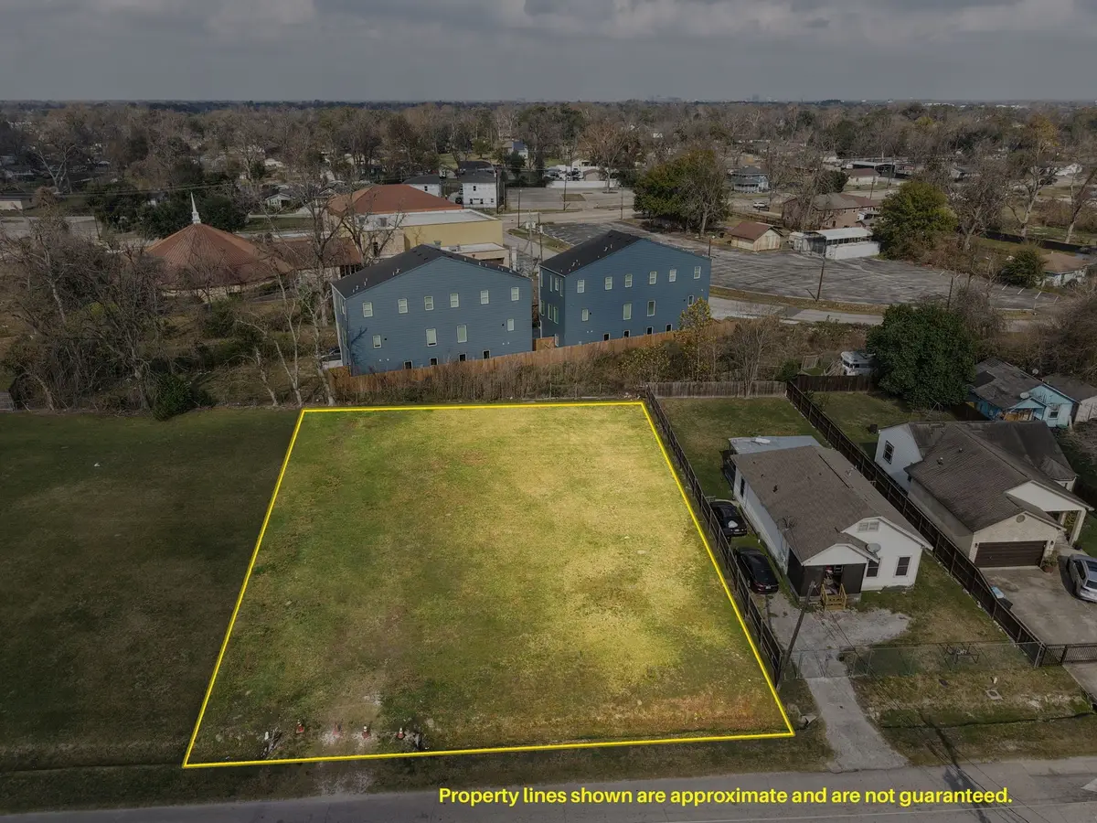 950 Granville Drive, Houston, TX 77091 - Image #1