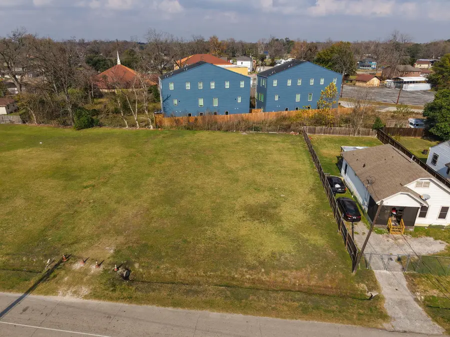 950 Granville Drive, Houston, TX 77091 - Image #2