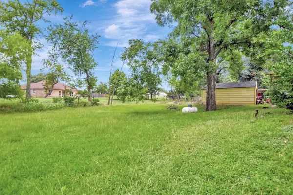 308 Heath Avenue, Madisonville, TX 77864