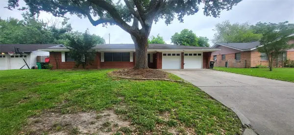 1902 Amy Drive, Baytown, TX 77520