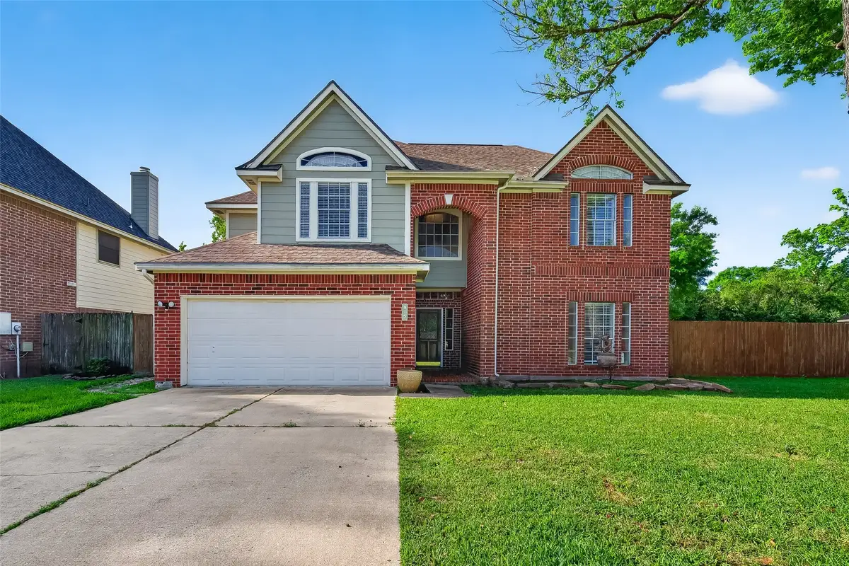 915 Highland Woods Drive, Highlands, TX 77562 - #1