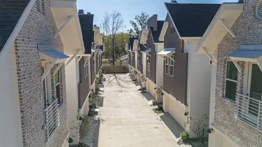 879 Rachel Street #F, Houston, TX 77091 - #2