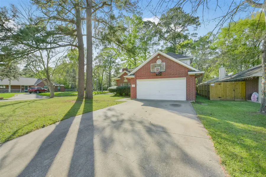 201 Pine Place Street, Dayton, TX 77535 - #2