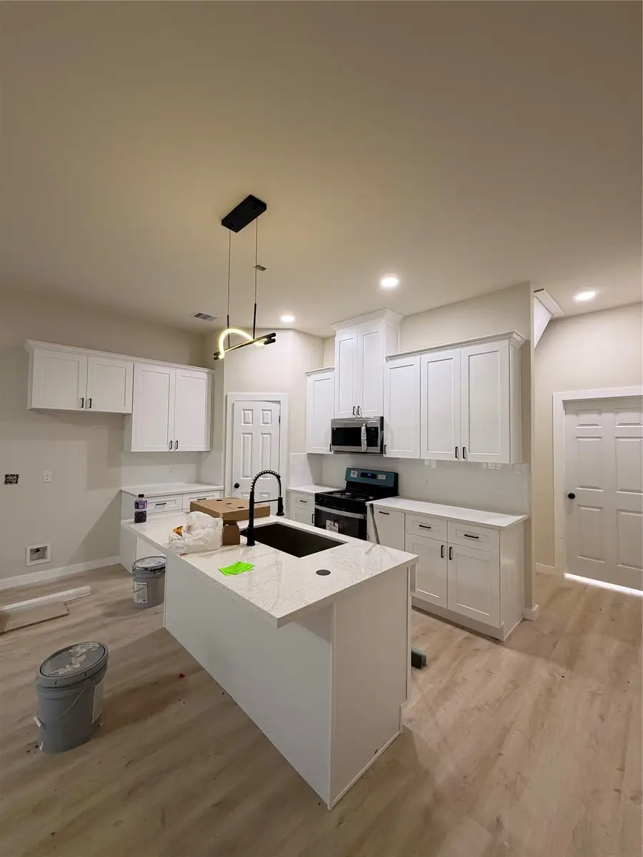 10710 Chadwick Street, Houston, TX 77029 - Image #2