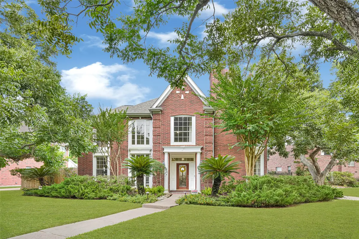 6102 Walkers Park Drive, Sugar Land, TX 77479 - Image #1