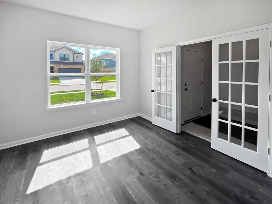 396 Kendall Crest Drive, Alvin, TX 77511 - Image #2