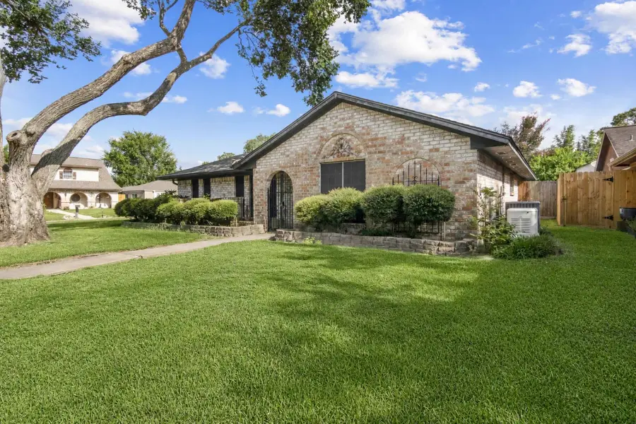 201 E Temperance Lane, Deer Park, TX 77536 - #3