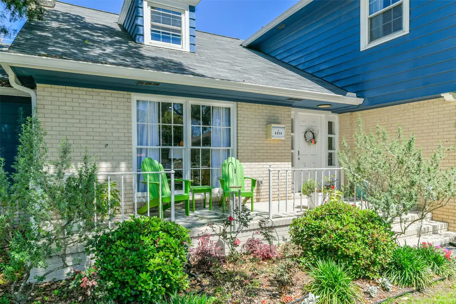 4928 Crockett Boulevard, Galveston, TX 77551 - Image #3