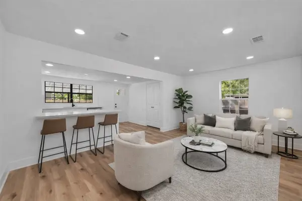 33 17th Avenue N, Texas City, TX 77590