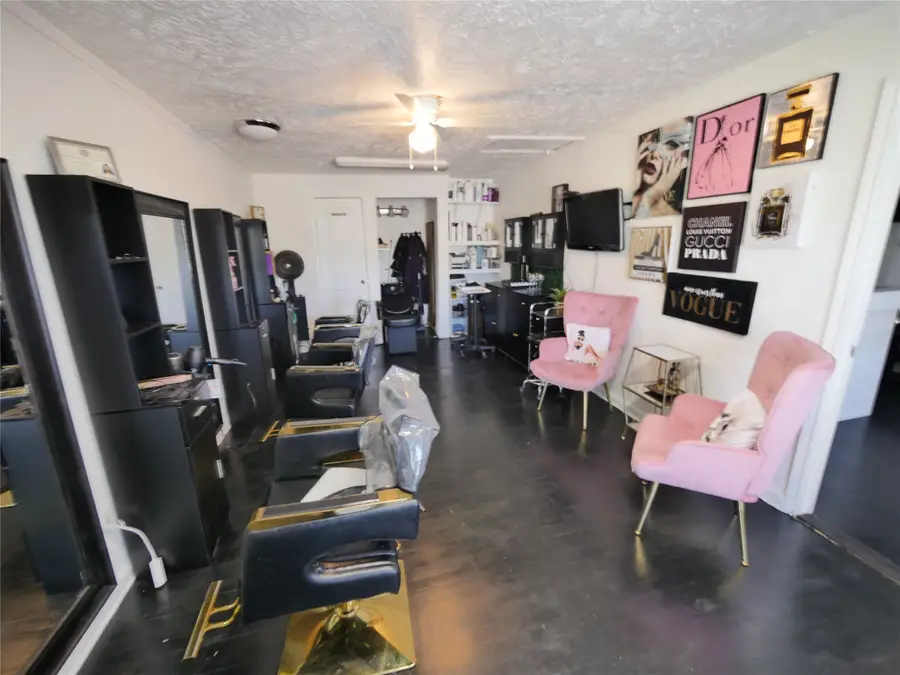 2205 Strawberry Road, Pasadena, TX 77502 - Image #3