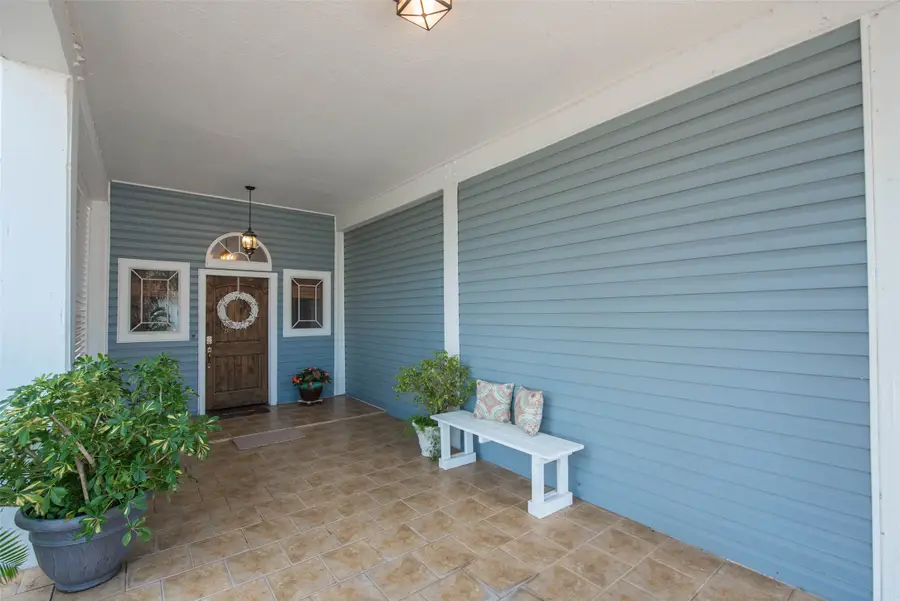 318 Sunset Circle, Tiki Island, TX 77554 - #3