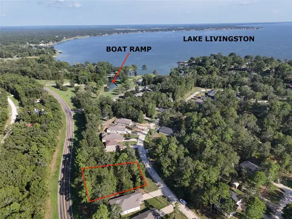 NA Village Cove Loop, Livingston, TX 77351