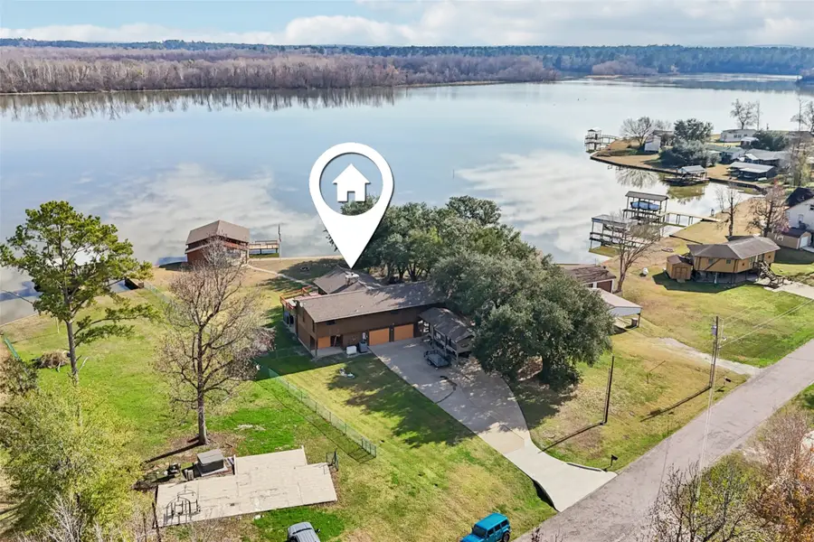 94 Lake View Drive, Huntsville, TX 77320 - Image #2