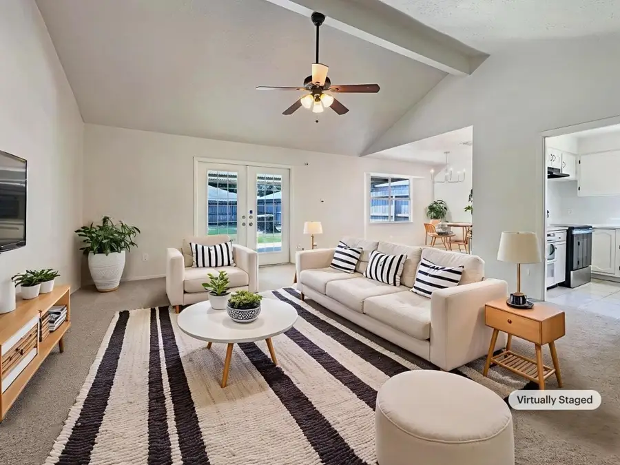 10110 Willmont Road, La Porte, TX 77571 - Image #2