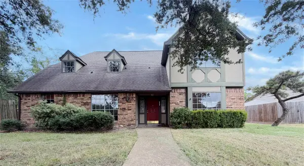 101 Rose Trail, Lake Jackson, TX 77566