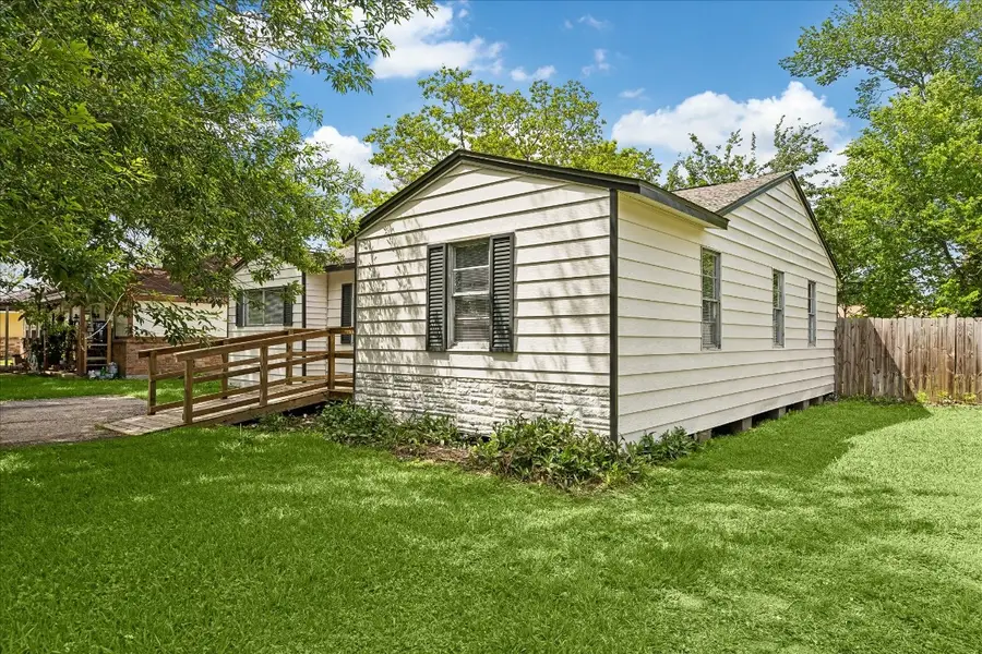 7413 Faith Drive, Deer Park, TX 77536 - #2