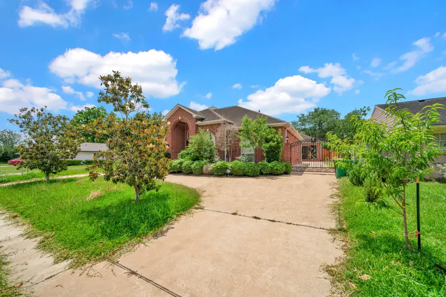 4317 Willowbend Boulevard, Houston, TX 77035 - Image #2