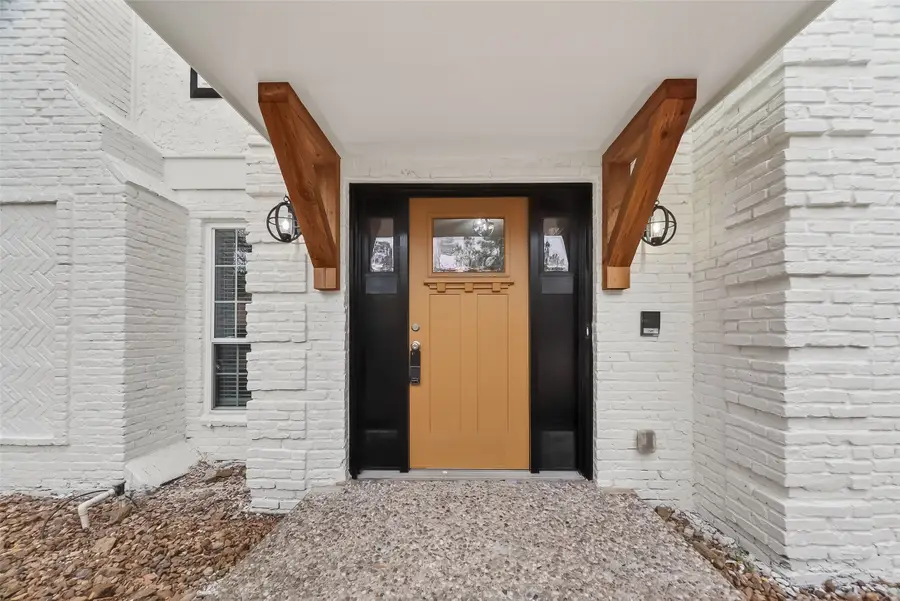 2402 Oak Shores Drive, Houston, TX 77339 - Image #2