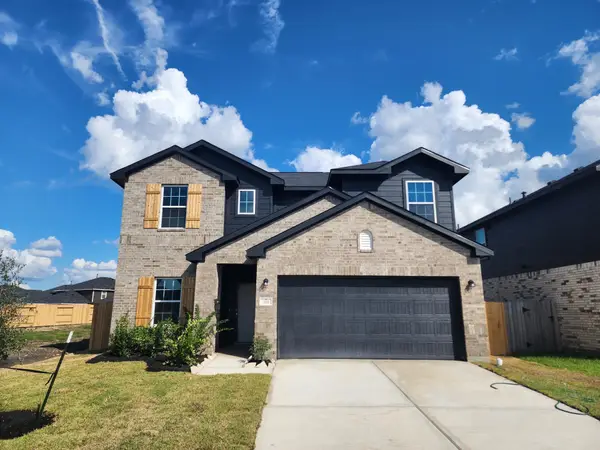 715 Almond Willow Lane, Crosby, TX 77532