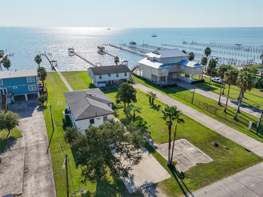 1313 8th Street, Dickinson, TX 77539 - Image #2