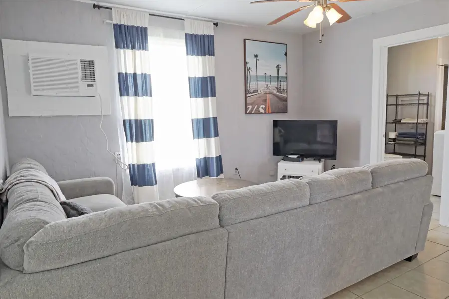 419 Murex Street, Surfside Beach, TX 77541 - Image #3