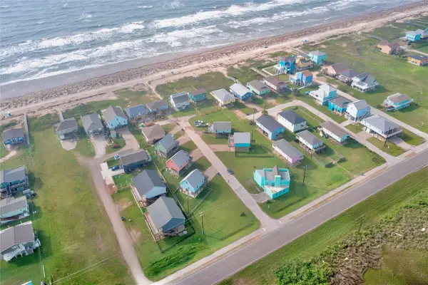 0 Point Lafitte Court, Surfside Beach, TX 77541