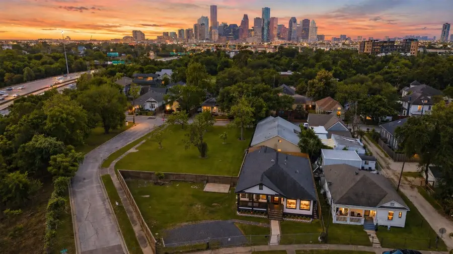 206 N Street, Houston, TX 77009 - #2