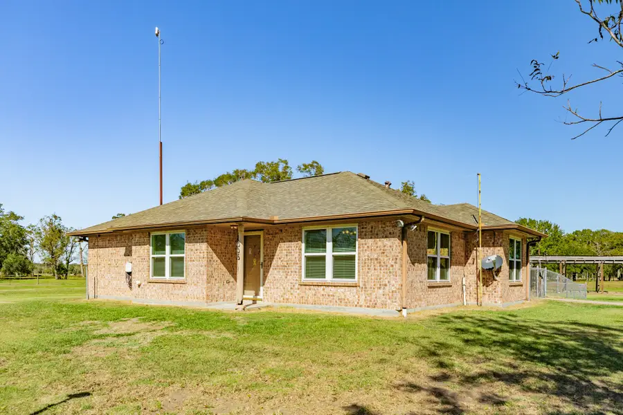 1005 County Road 164, Bay City, TX 77414 - Image #2