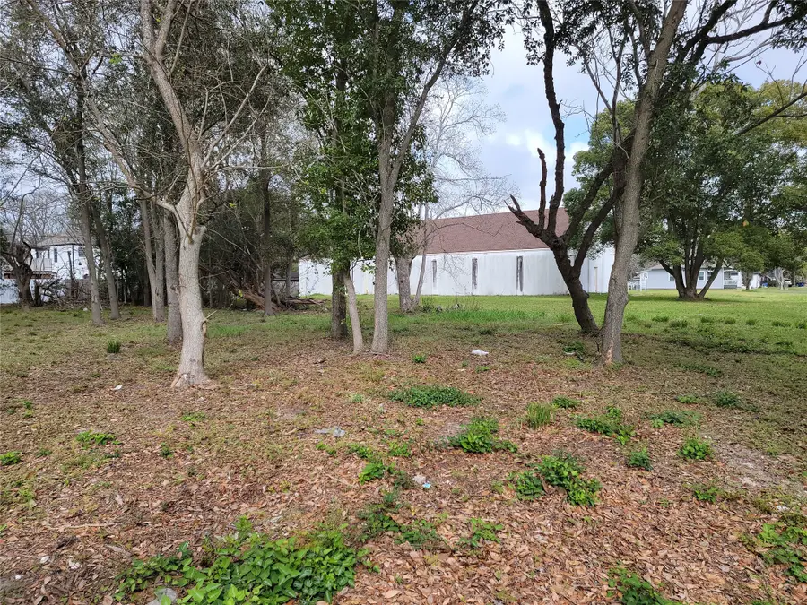 410 8th Avenue North, Texas City, TX 77590 - #2