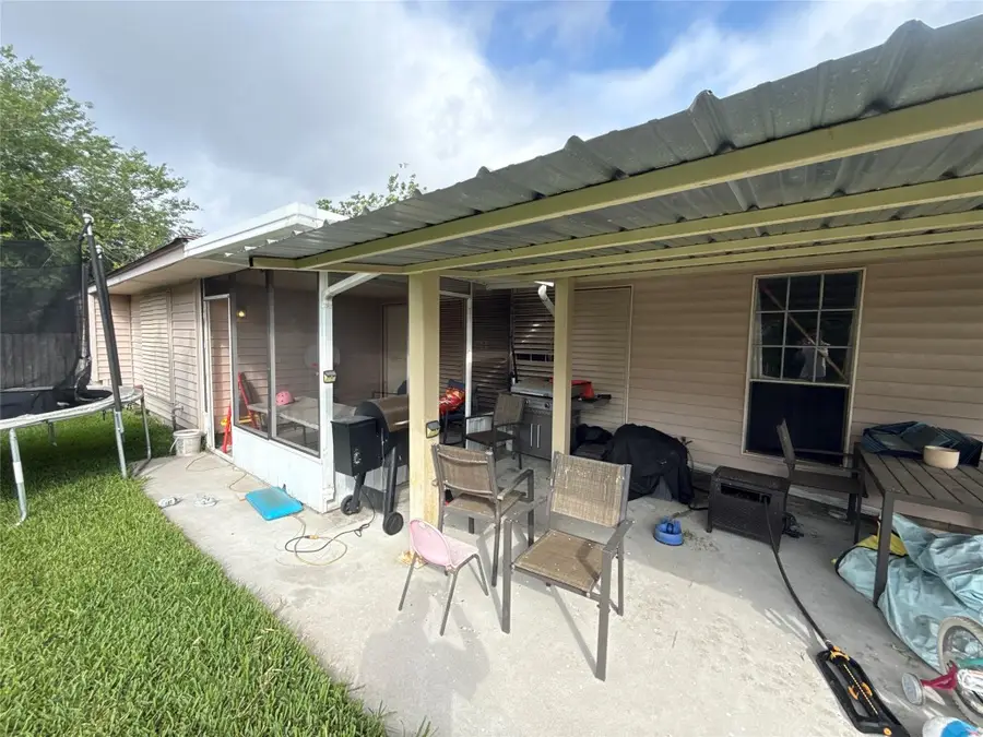 2218 Memorial Parkway, Portland, TX 78374 - #2