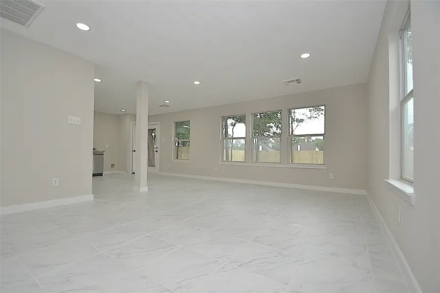 631 Aweigh Drive, Crosby, TX 77532 - Image #2