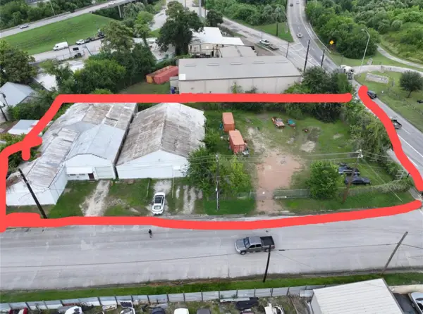 6839 Avenue W, Houston, TX 77029