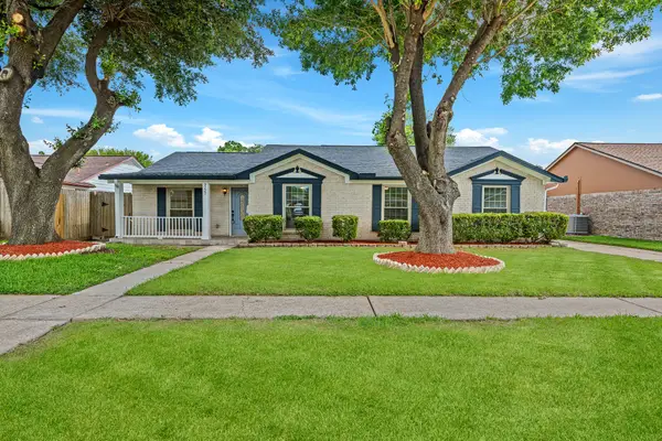 9227 Vickijohn Drive, Houston, TX 77031