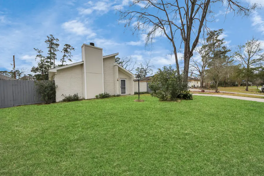 619 Shenandoah Drive, Shenandoah, TX 77381 - #2