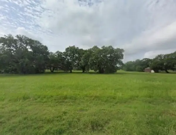437 Springfield Trail, Angleton, TX 77515