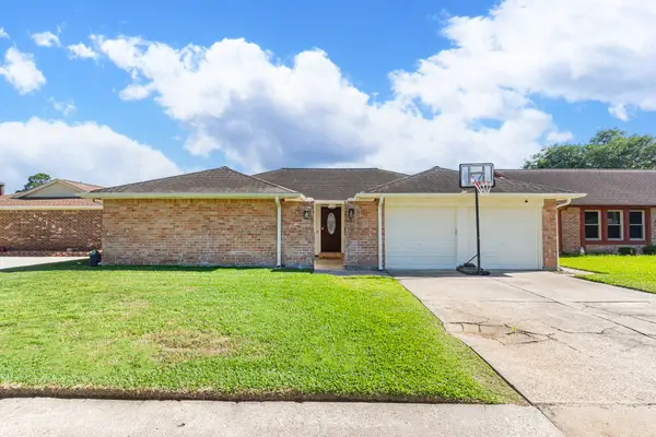 10122 Rustic Gate Road, La Porte, TX 77571