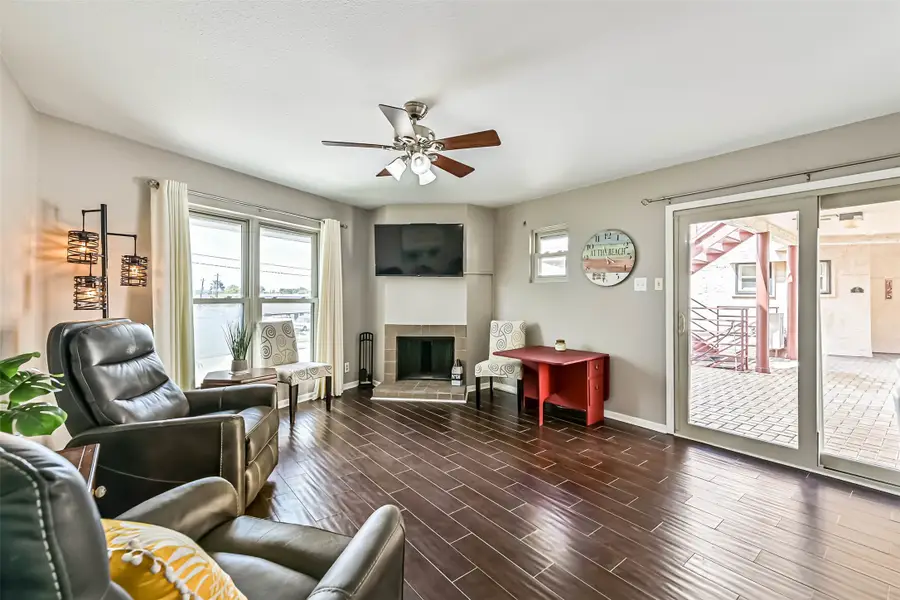 7312 Seawall Boulevard #112, Galveston, TX 77551 - #3