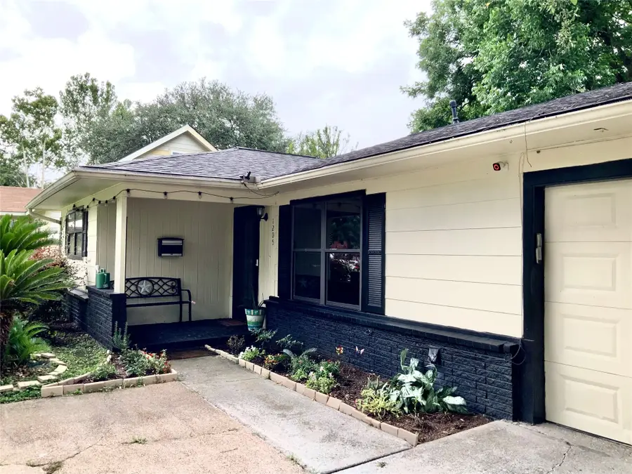 1205 E Fayle Street, Baytown, TX 77520 - #3