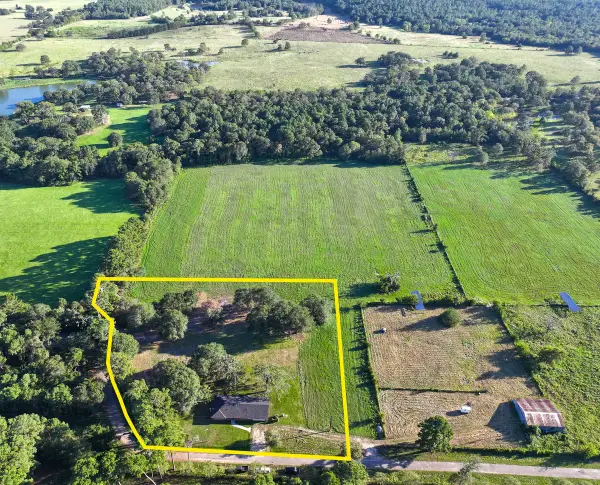 27687 Hoke Road, Richards, TX 77873