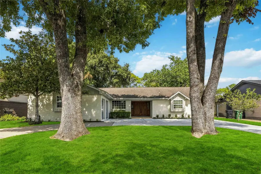5722 N Braeswood Boulevard, Houston, TX 77096 - #2