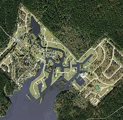 78 Hillsborough Drive, Huntsville, TX 77340 - #2