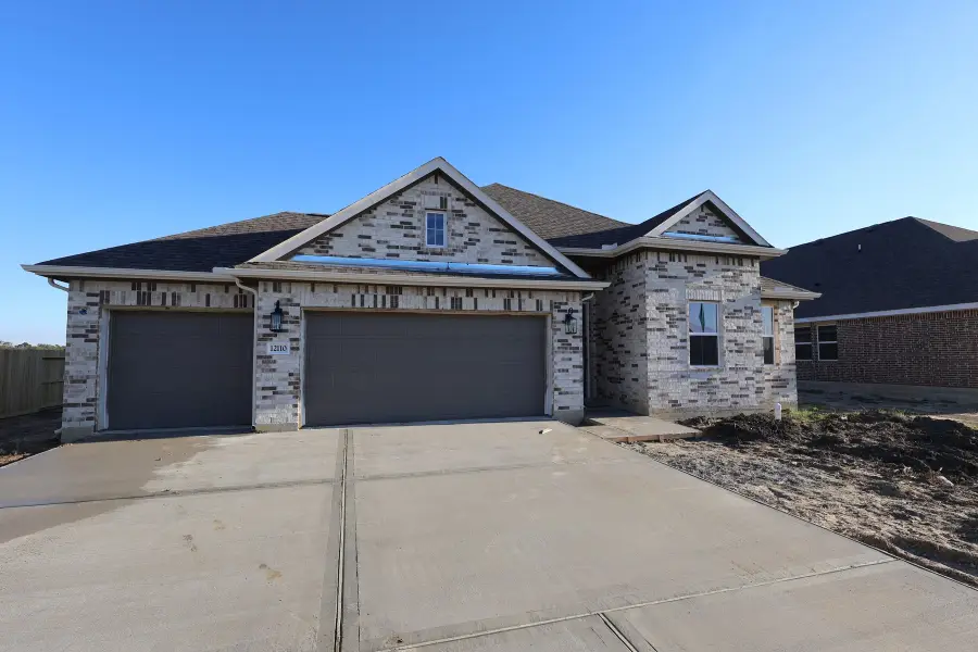 12110 Willow Way Avenue, Monterey Belvieu, TX 77535 - Image #2